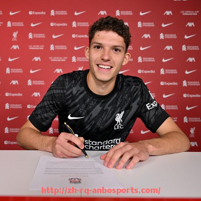 安博体育官网-火箭队球员德克尔最近健康状况报告